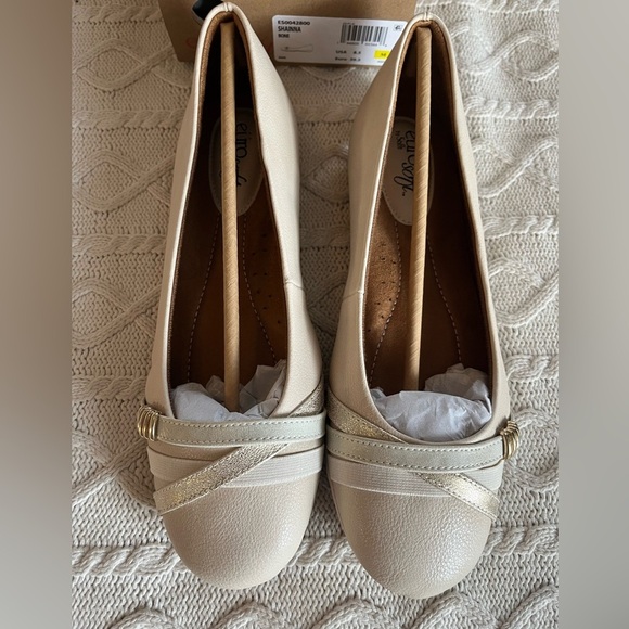 NEW! Euro Soft by Sofft Cream Color Ballet Flats Women’s Size 8.5 - Picture 12 of 16